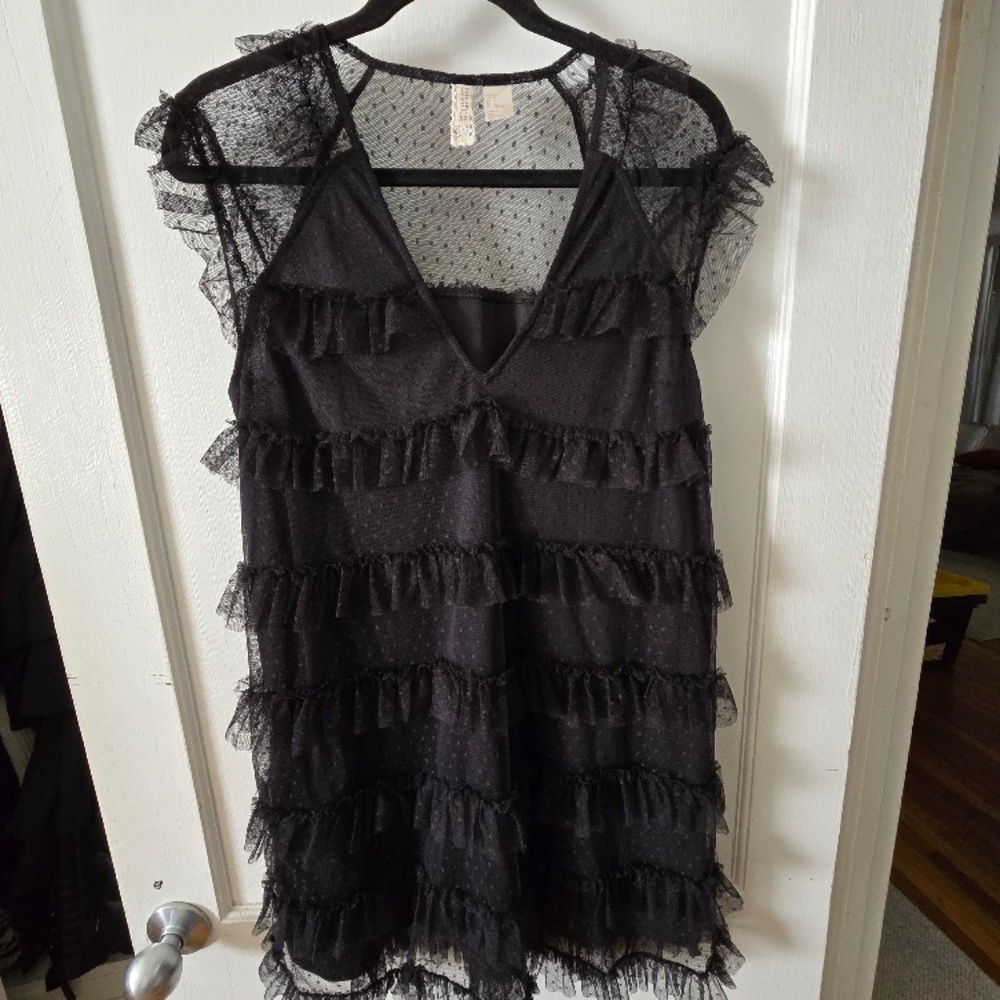 H & M Black Ruffle-trimmed Tulle Dress - Size M
